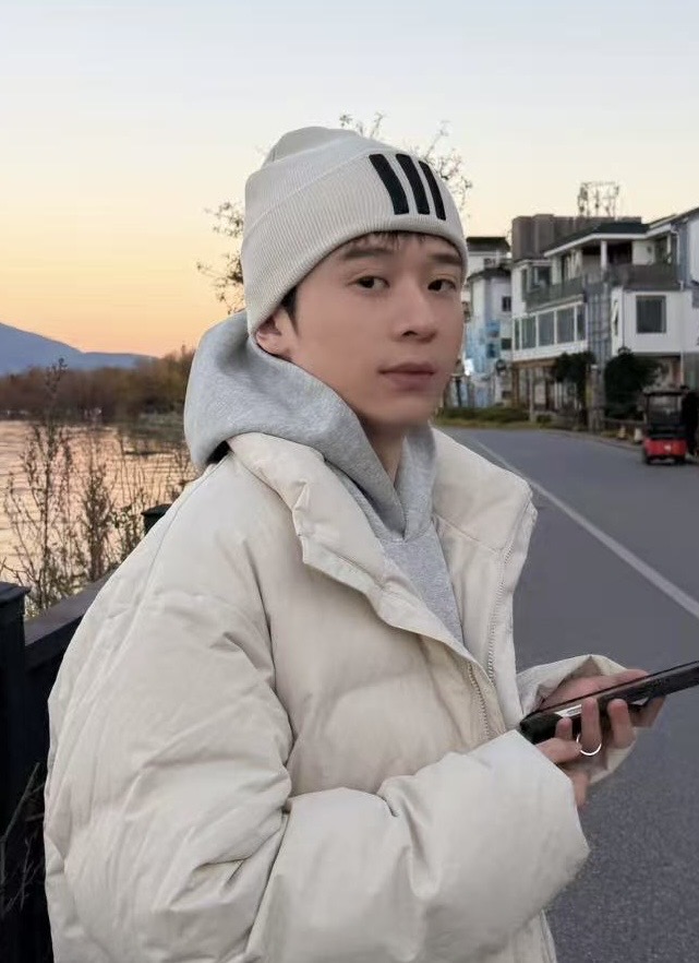 Zeyan Liu